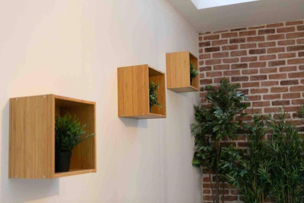 Loft De Courcaille - Balneo - Free Parking - Wifi Apartman Orléans Kültér fotó