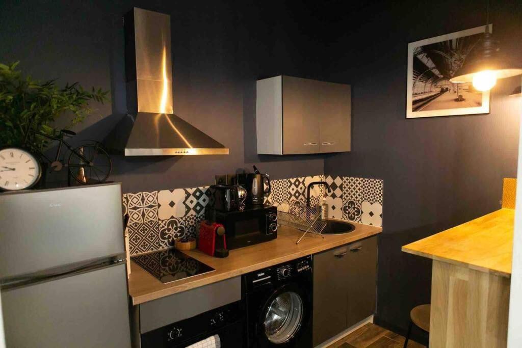 Loft De Courcaille - Balneo - Free Parking - Wifi Apartman Orléans Kültér fotó